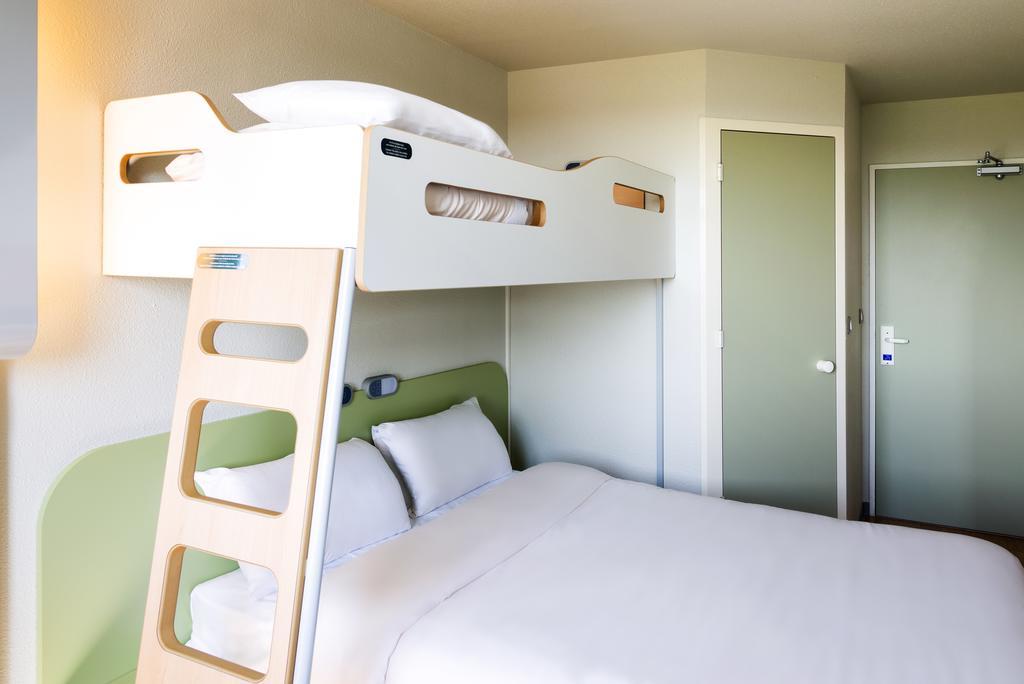 Triple Room with One Double Bed and One Bunk Bed,266116417:JPEG